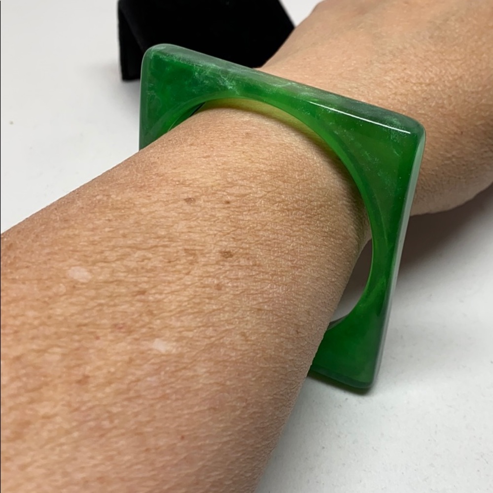 Very cool square green lucite bracelet